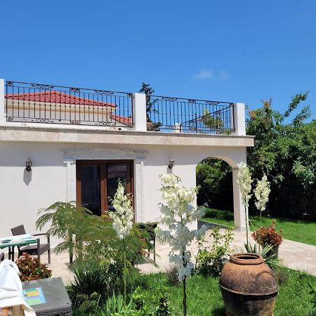 Vila Caviar Hotel Сулина Екстериор снимка