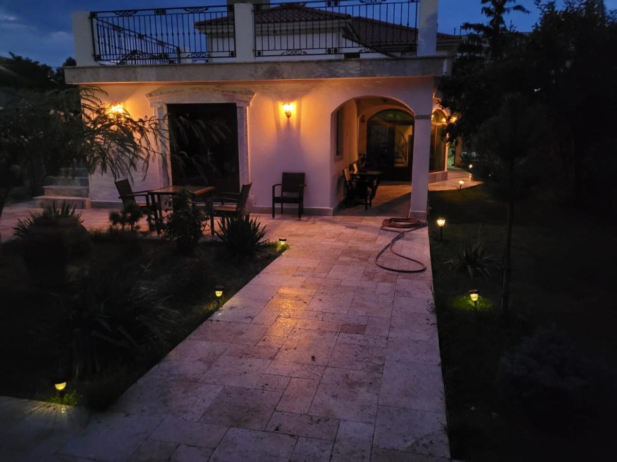 Vila Caviar Hotel Сулина Екстериор снимка