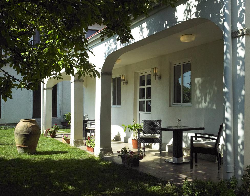 Vila Caviar Hotel Сулина Екстериор снимка