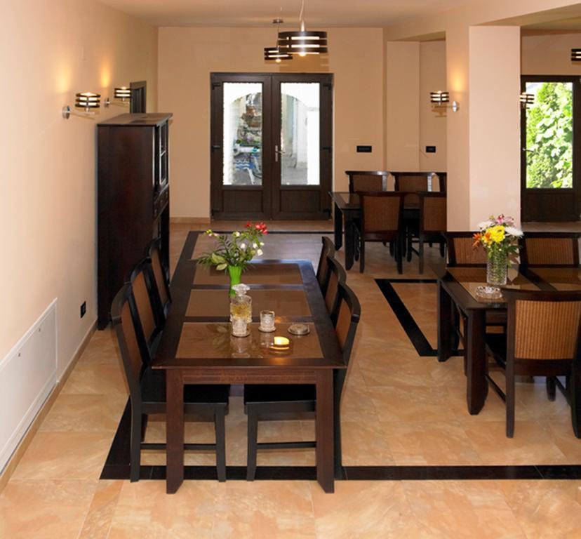 Vila Caviar Hotel Сулина Екстериор снимка